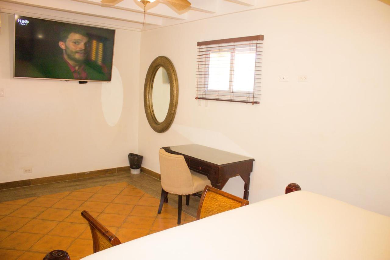 Altamont West Hotel Montego Bay Exteriér fotografie