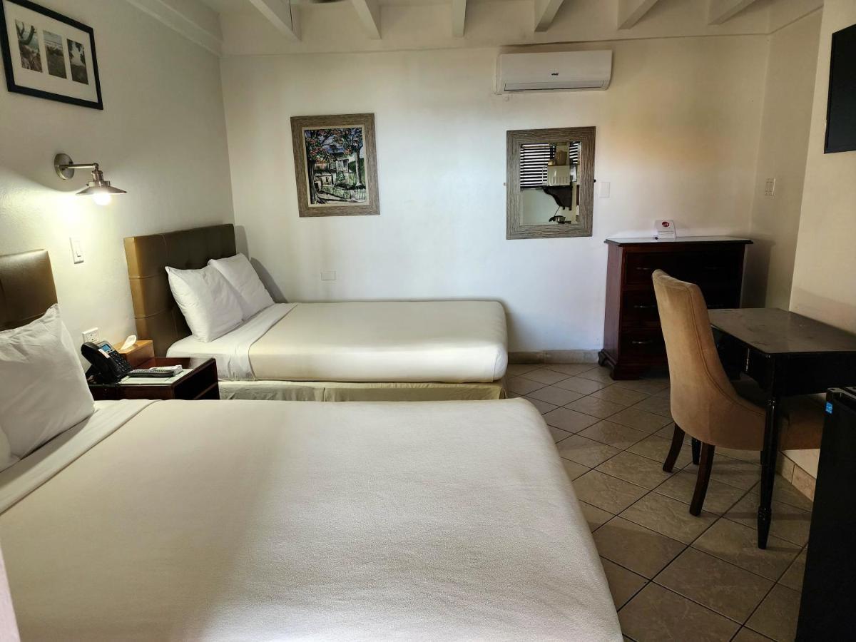 Altamont West Hotel Montego Bay Exteriér fotografie